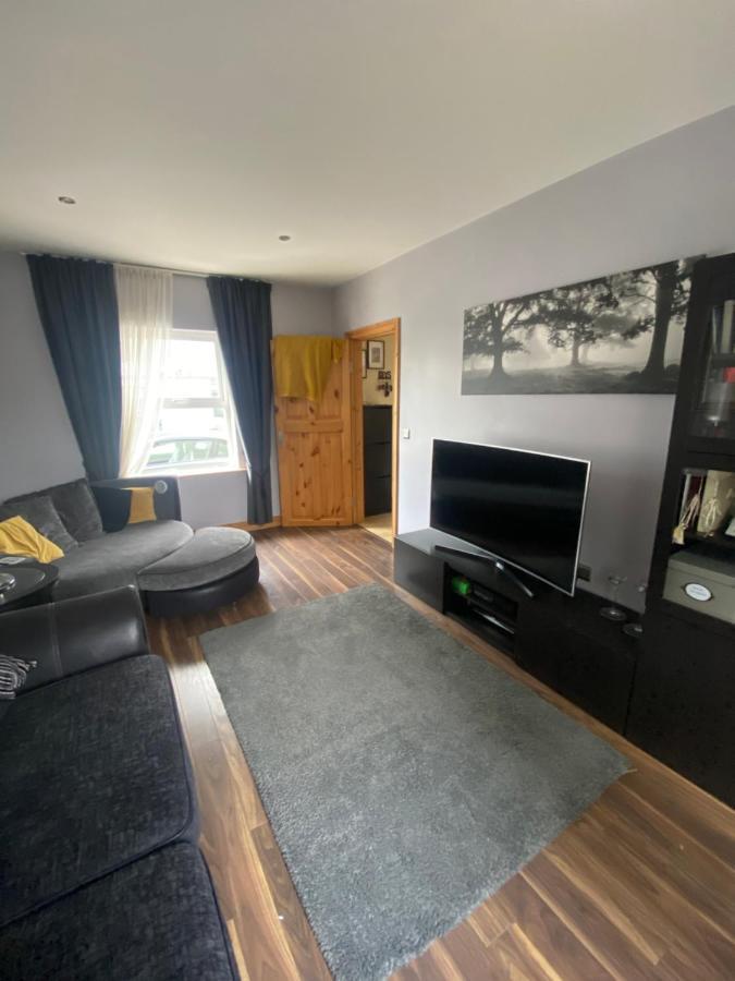 Town Villa With Charming Garden, Bbq Area & Sleeps 6 Cashel  Exterior photo