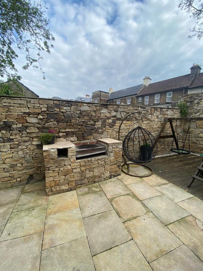 Town Villa With Charming Garden, Bbq Area & Sleeps 6 Cashel  Exterior photo
